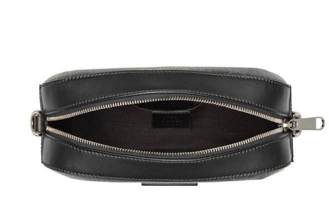 Gucci Shoulder Bag GG Supreme Small Black/Grey Lookbook Gucci Shoulder Bag GG Supreme Small Black/Grey
