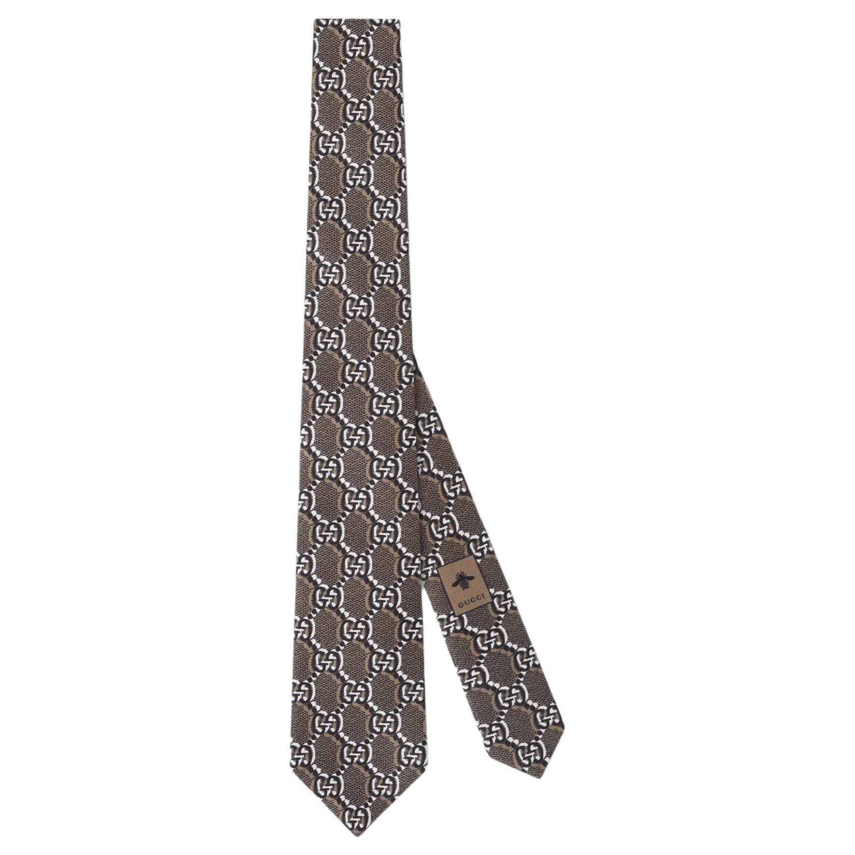 Order GUCCI Silk Logo Tie for Men in Light Beige. 8042934EABI9864
