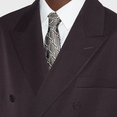 GUCCI Silk Logo Tie for Men in Light Beige. 8042934EABI9864 Shop GUCCI Silk Logo Tie for Men in Light Beige. 8042934EABI9864