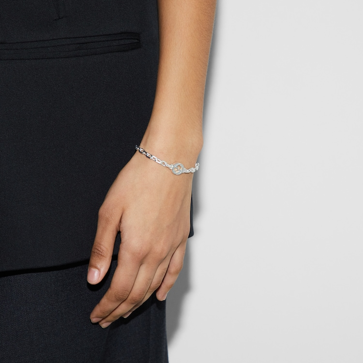 Shop GUCCI 银质 925 镂空设计情侣风格男女通用手链 银色. 796351J8400