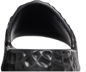 Sandal Gucci 'Interlocking G - Riak Air Hitam' 770801-J8710-1000 Sizing Sandal Gucci 'Interlocking G - Riak Air Hitam' 770801-J8710-1000