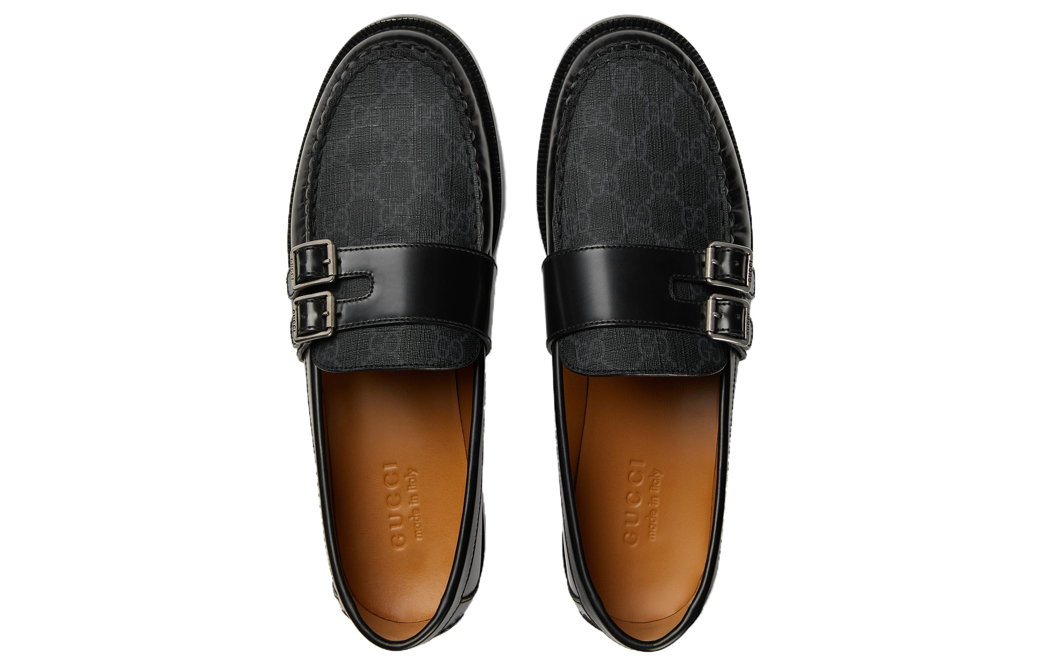 Shop Loafer Berbuckle Gucci 'GG Monogram - Hitam' 762312-17X30-1000