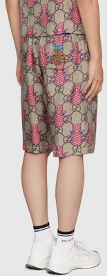 GUCCI SS22 菠萝印花米色宽松版型短裤 男士时尚. 677067-ZAIEJ-2369 Purchase GUCCI SS22 菠萝印花米色宽松版型短裤 男士时尚. 677067-ZAIEJ-2369