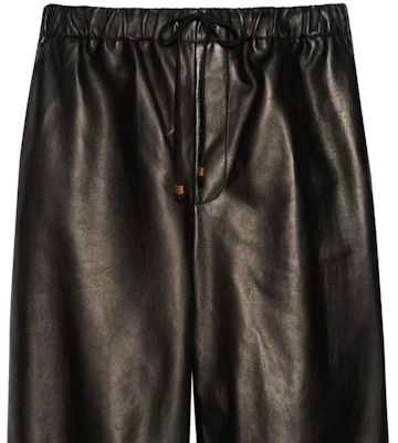 GUCCI SS23 Jogger Hitam Glossy Mid-Rise Elastis. 738235-XNAWX-1000 Sizing GUCCI SS23 Jogger Hitam Glossy Mid-Rise Elastis. 738235-XNAWX-1000