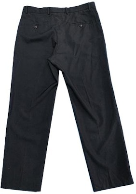 グッチ SS23 ブラック ストレートレッグ カジュアルパンツ 無地ボタンデザイン 512968-Z505F-1000 Lookbook グッチ SS23 ブラック ストレートレッグ カジュアルパンツ 無地ボタンデザイン 512968-Z505F-1000