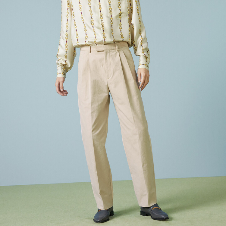 Lookbook GUCCI SS23 Pantalones Casuales Khaki Tiro Alto Pierna Recta 743238-ZAAZM-1902