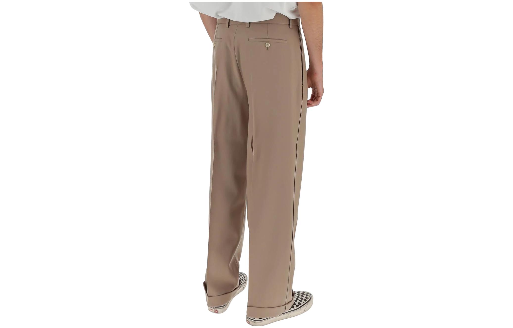 Lookbook GUCCI SS23 Pantalones Cargo Holgados Kaki con Botones. 659653-Z442L-2477