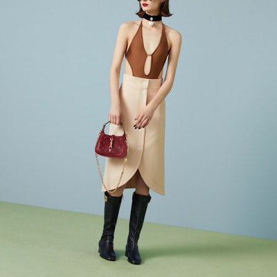 구찌 SS23 옐로우 솔리드 컬러 캐주얼 미디 스커트 싱글 브레스트. 744829-ZAD88-9205 Lookbook 구찌 SS23 옐로우 솔리드 컬러 캐주얼 미디 스커트 싱글 브레스트. 744829-ZAD88-9205