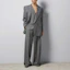 Lookbook GUCCI SS24 Seluar Kelabu Potongan Lurus Corak Kotak dengan Horsebit 680704-ZAOPD-1016