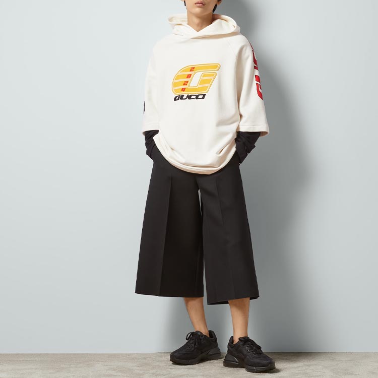 Lookbook Gucci SS24 標誌印花連帽雙層衛衣 米白色 773084-XJGBP-9095