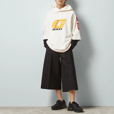 Gucci SS24 標誌印花連帽雙層衛衣 米白色 773084-XJGBP-9095 Lookbook Gucci SS24 標誌印花連帽雙層衛衣 米白色 773084-XJGBP-9095