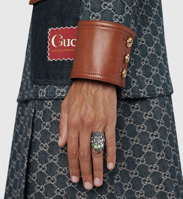 GUCCI Vintage Web Ring in Palladium-Plated with Crystal Lion Head Unisex 402763-J3F42-8162 Details for GUCCI Vintage Web Ring in Palladium-Plated with Crystal Lion Head Unisex 402763-J3F42-8162
