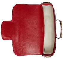 구찌 x 아디다스 홀스빗 1955 레드 숄더백
Lookbook 구찌 x 아디다스 홀스빗 1955 레드 숄더백