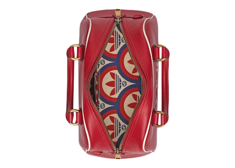 Lookbook Gucci x adidas 紅色迷你手提包