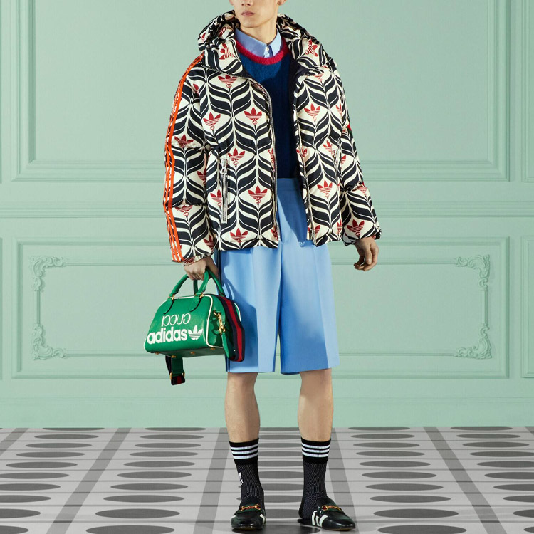 Lookbook GUCCI x adidas Originals SS23 蓝色条纹宽松短裤 男士休闲穿搭 722512-ZALDA-4670