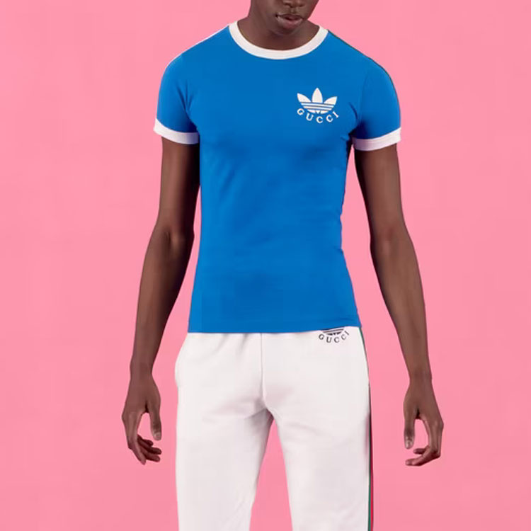 Shop Kaos Unisex Gucci x Adidas SS22 Biru dengan Logo Print. 691637-XJEKL-4744