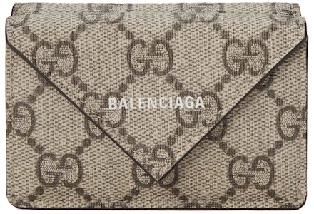 구찌 x 발렌시아가 해커 프로젝트 미니 지갑 베이지/에보니
Buy 구찌 x 발렌시아가 해커 프로젝트 미니 지갑 베이지/에보니