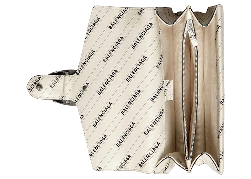 Lookbook Gucci x Balenciaga The Hacker Project Dionysus Bag Kecil Putih