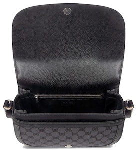 古驰 x 巴黎世家 黑色黑客计划小手袋 Lookbook 古驰 x 巴黎世家 黑色黑客计划小手袋