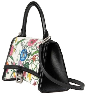 Tas Gucci x Balenciaga The Hacker Project Hourglass Kecil Putih Order Tas Gucci x Balenciaga The Hacker Project Hourglass Kecil Putih