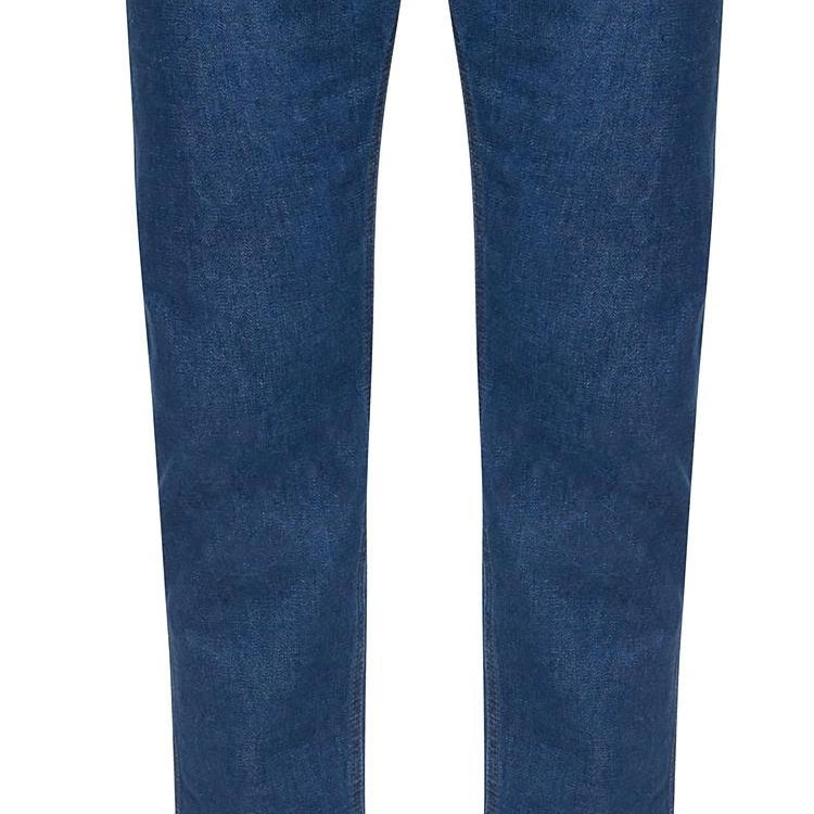 Sizing 구찌 x 디즈니 테이퍼드 블루 진 지퍼 및 패치 디테일. 408637-XDA13-4206