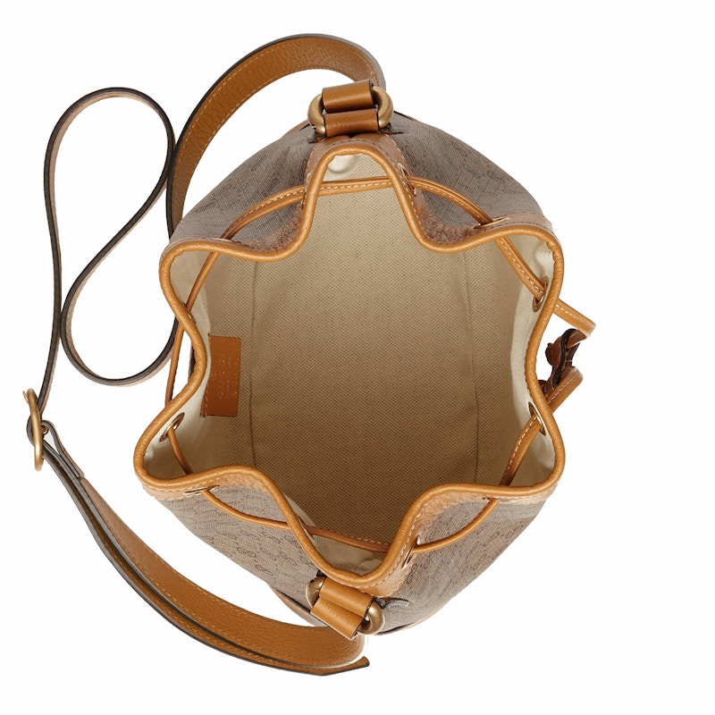 Lookbook Bolso Bucket Mini Gucci x Disney GG Supreme Mickey Mouse Beige Pequeño