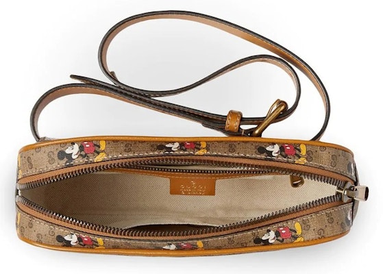 Gucci x Disney GG Supreme Belt Bag Beige Lookbook Gucci x Disney GG Supreme Belt Bag Beige