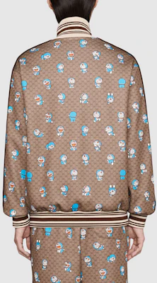GUCCI x Doraemon Jaket Full-Print Zip-Up SS21 Beige Pria 654938-XJDEX-2138 Shop GUCCI x Doraemon Jaket Full-Print Zip-Up SS21 Beige Pria 654938-XJDEX-2138