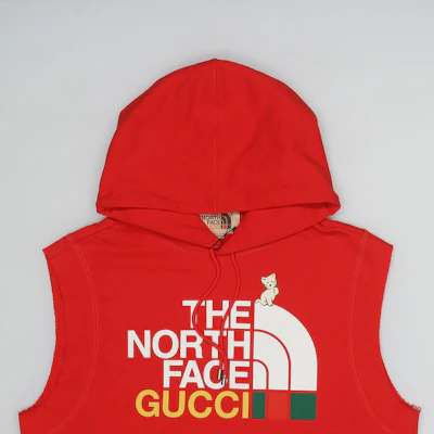 GUCCI x THE NORTH FACE 聯名款無袖連帽衫。 663243-XJDW2-3450 Shop GUCCI x THE NORTH FACE 聯名款無袖連帽衫。 663243-XJDW2-3450