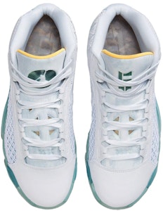 Guo Ailun x Air Jordan 38 PF 'Putih Clear Jade' FD0585-100 Shop Guo Ailun x Air Jordan 38 PF 'Putih Clear Jade' FD0585-100