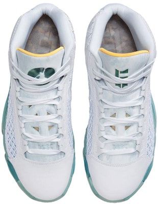 Guo Ailun x Air Jordan 38 PF 'Putih Clear Jade' FD0585-100 Shop Guo Ailun x Air Jordan 38 PF 'Putih Clear Jade' FD0585-100