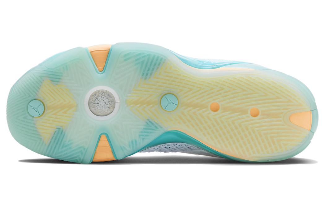 Sizing Guo Ailun x Air Jordan 38 PF ''Blanc Clear Jade'' FD0585-100