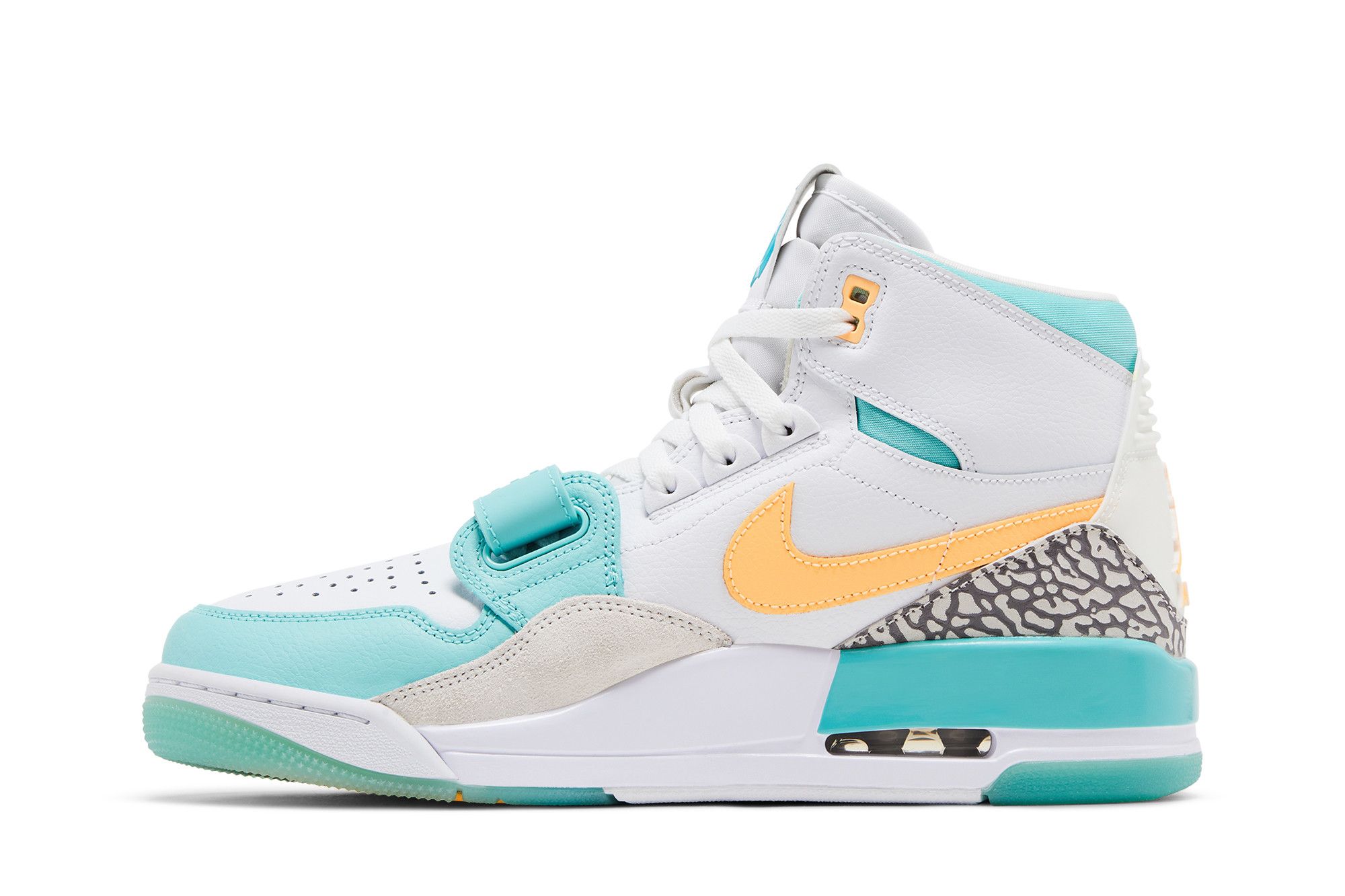 Shop 郭艾伦联名款 Air Jordan Legacy 312 '翡翠绿' FV3625-181