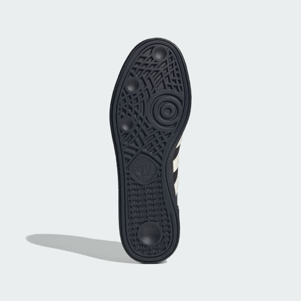 Shop 手球特别版运动鞋 JQ3685