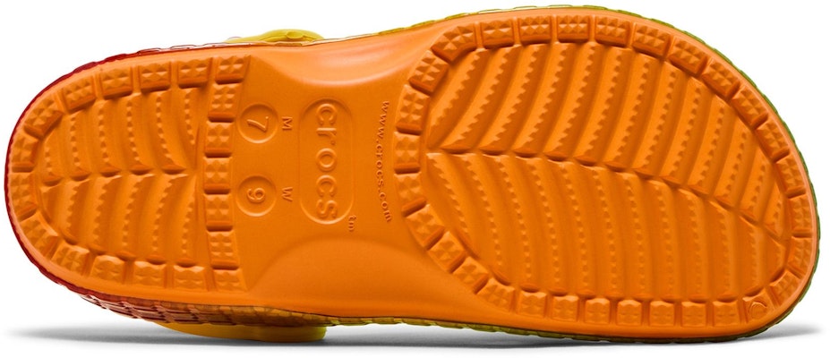 Haribo x Crocs 經典花紋拖鞋「漸層軟糖」 210896-90H Shop Haribo x Crocs 經典花紋拖鞋「漸層軟糖」 210896-90H