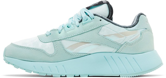 Harry Potter x Reebok Classic Leather Hexalite 'Patronus Charm' Sepatu 100201813 Lookbook Harry Potter x Reebok Classic Leather Hexalite 'Patronus Charm' Sepatu 100201813