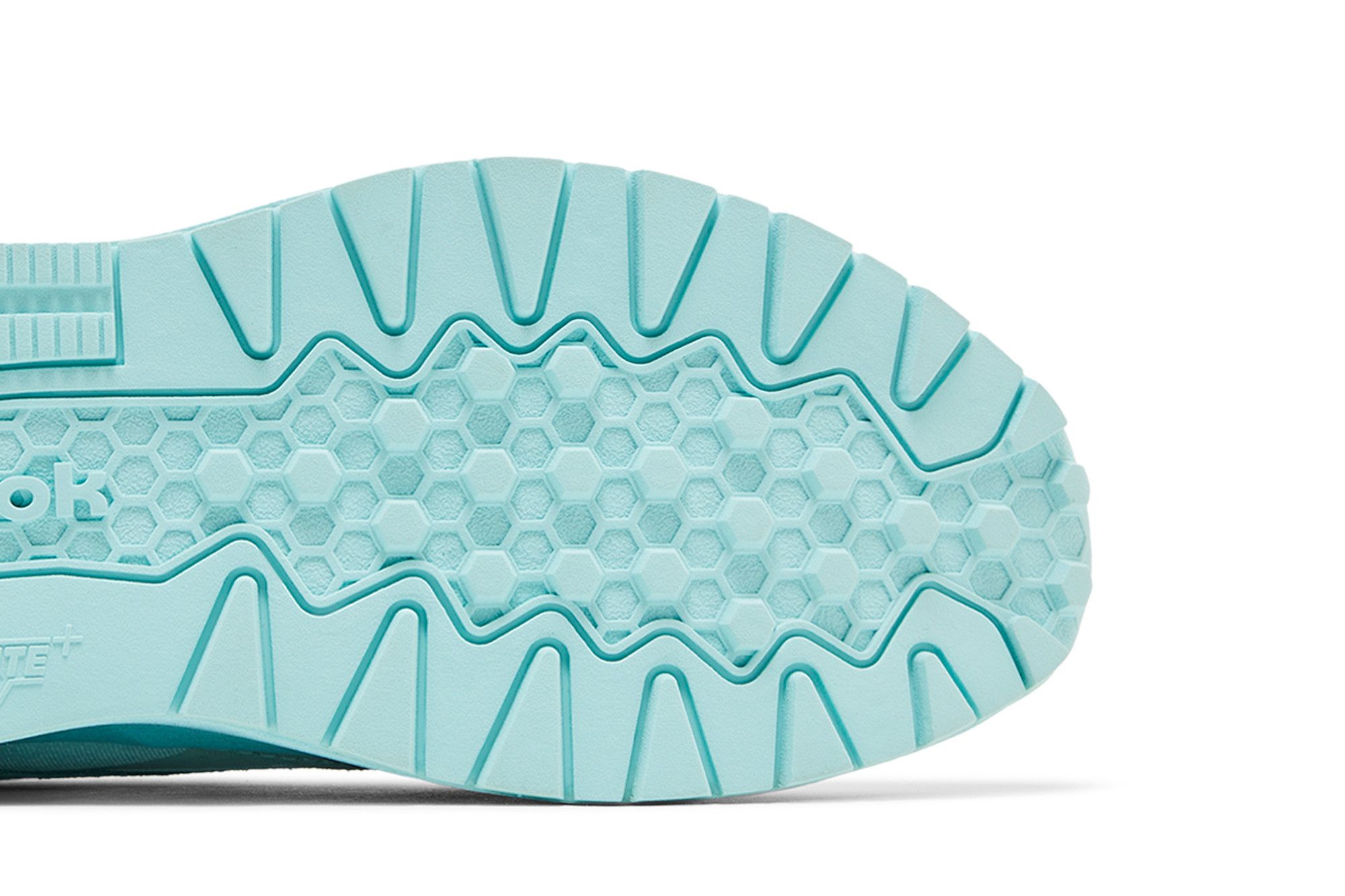 Purchase Harry Potter x Reebok Classic Leather Hexalite 'Patronus Charm' Sepatu 100201813