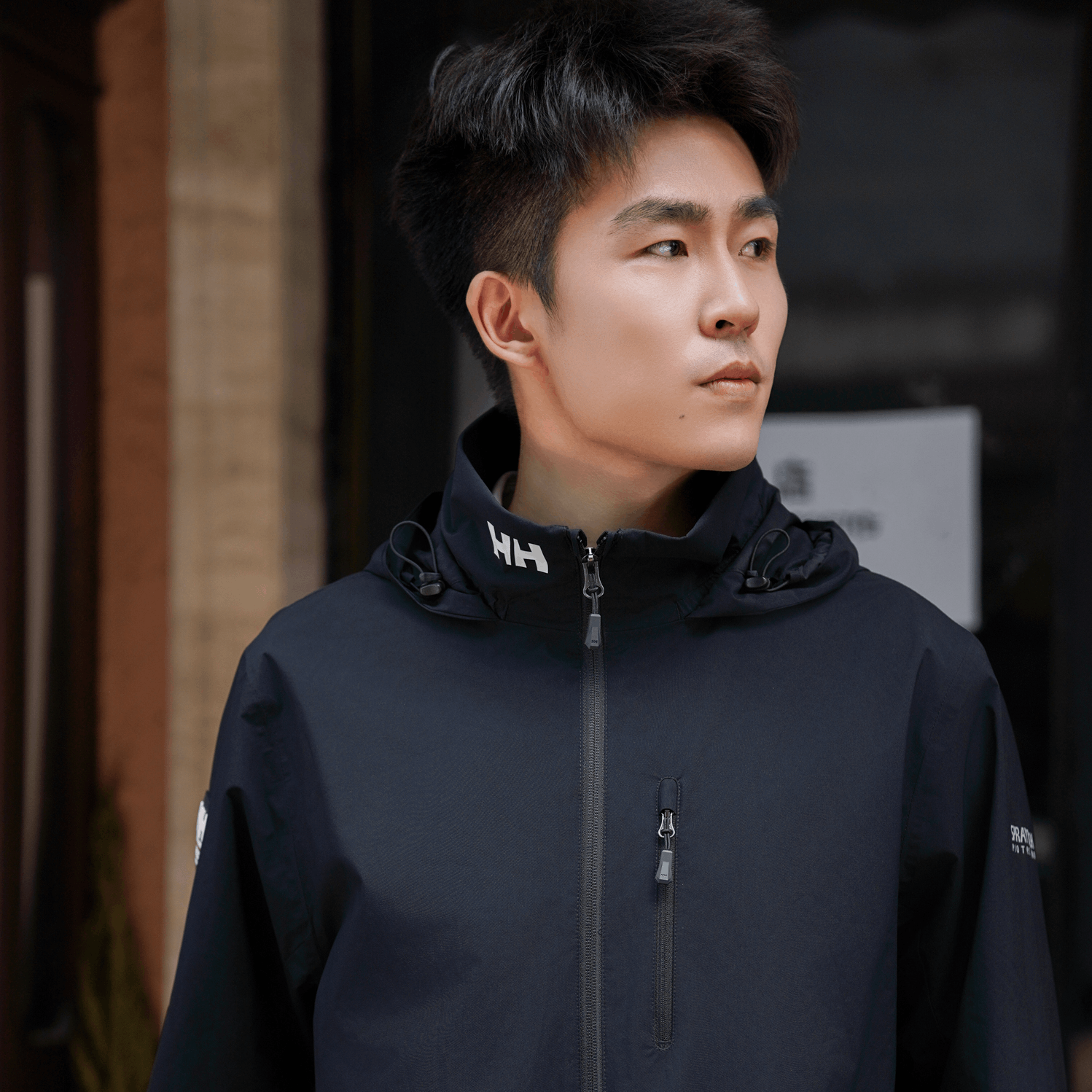 Shop HELLY HANSEN 防風防水透氣連帽外套 HE4SCJK92M