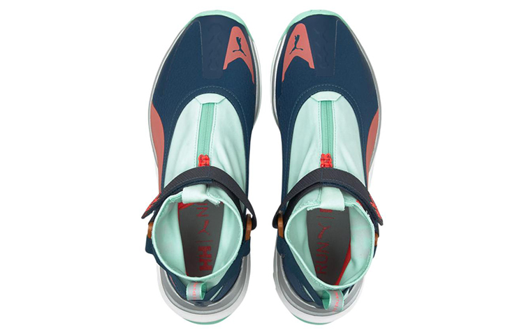 Lookbook Helly Hansen x Puma Voyage Nitro ''Intensives Blau Spraygrün'' 376153-01
