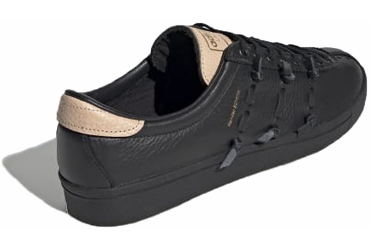 Lookbook Hender Scheme × adidas ラコンブ "コアブラック" EE6014