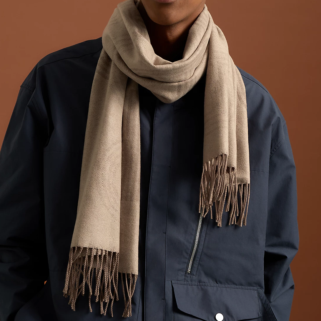 HERMES 24 Faubourg Racetrack Fringe Cashmere Scarf Unisex H392684T 03 圖 3