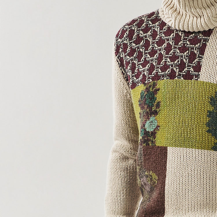 Shop HERMÈS Suéter de Cuello Alto Beige Floral Intarsia de Manga Larga. H365120HA38