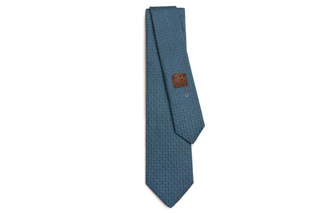 HERMES  Blue Silk Tie with Logo Design. H339374Tv08