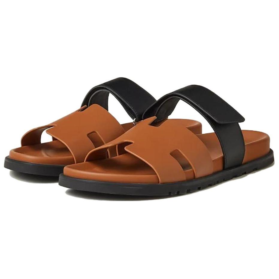 Shop 에르메스 브라운 가죽 슬라이드 샌들 H222858Z-HA3