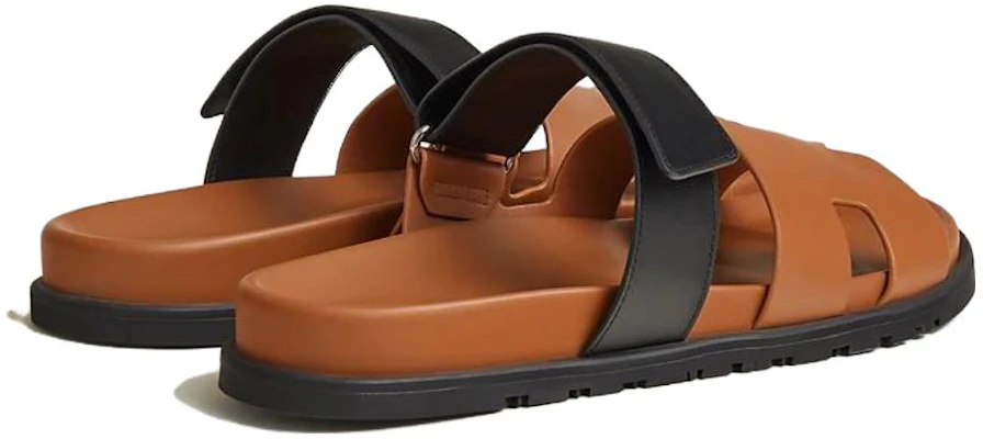 에르메스 브라운 가죽 슬라이드 샌들 H222858Z-HA3 Purchase 에르메스 브라운 가죽 슬라이드 샌들 H222858Z-HA3