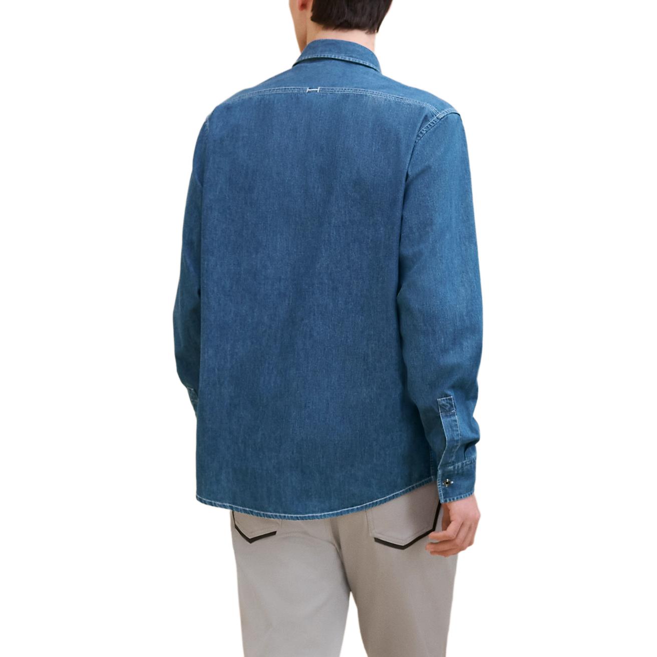 Lookbook HERMES FW24 修身長袖襯衫 洗滌靛藍色。 H466260H950