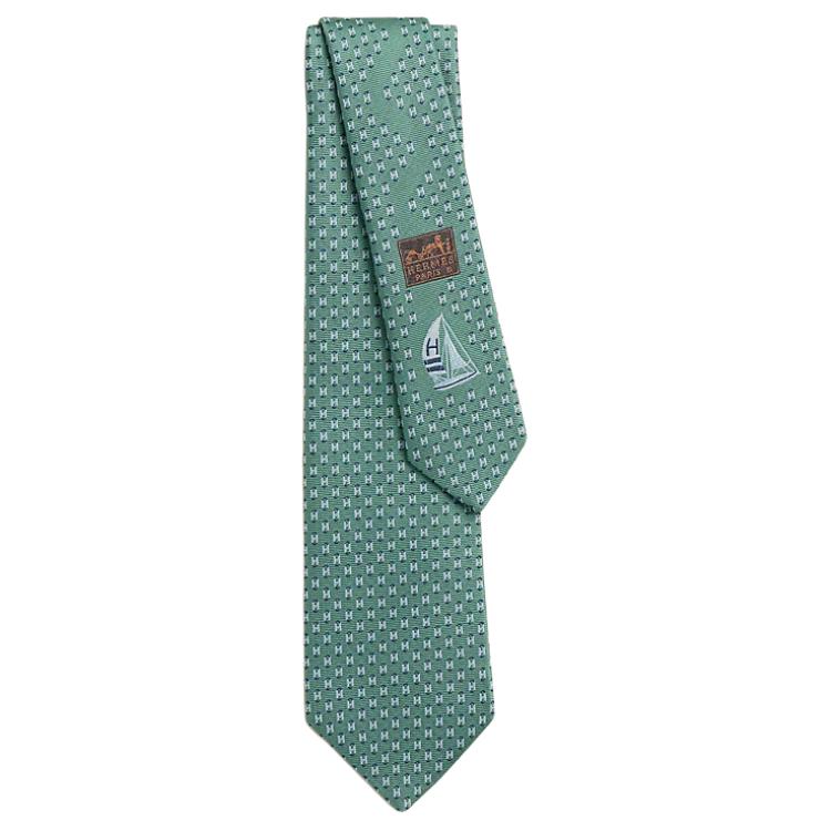 HERMES  Green Silk Tie with Twill Letter Embroidery Logo H339414T06