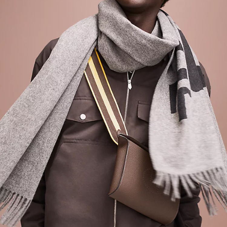 HERMES  Grey Scarf with Logo and Pattern Print Wool Design. H394055T-02 圖 3