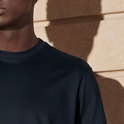 에르메스 네이비 블루 러플 크루넥 반팔 티셔츠 H457940HA01 Purchase 에르메스 네이비 블루 러플 크루넥 반팔 티셔츠 H457940HA01