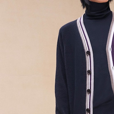 エルメス ネイビーブルーストライプ Vネック カシミアカーディガン FW24. H467265HA01 Details for エルメス ネイビーブルーストライプ Vネック カシミアカーディガン FW24. H467265HA01